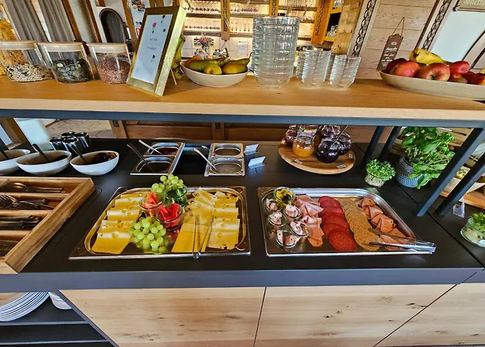 Cafe Zum Toni Pensjonat 3*